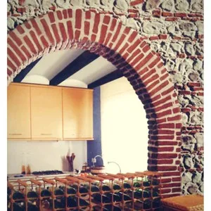 arco con mattoni a vista 